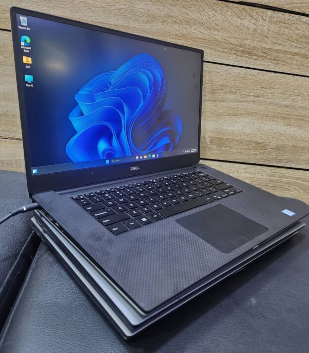 Dell precision 5540 workstation intel (R) Xeon (R) E - 2276M CPU @2.80GHZ (12 CPUS ) 32GB/512GB SSD 4gb Nvidia dedicated graphics. 9th Generation. ‼️‼️